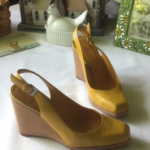 yellow cab street shoes